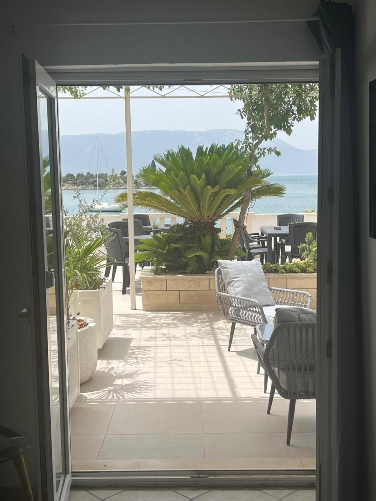 Villa Ante Apartments Blace Habitación foto